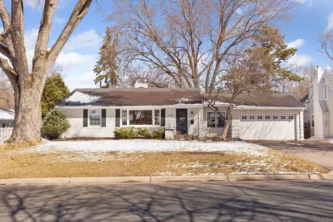 5108 W 56th St, Edina, MN 55436