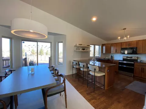 208 Prairieview Ct, Marshall, MN 56258 photo 8