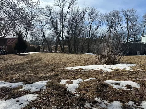 95 5th St, Windom, MN 56101 photo 2