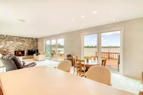 11484 Ravenswood Beach Rd, Detroit Lakes, MN 56501