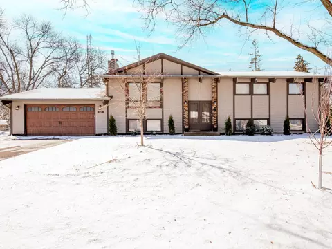 167 W 107th St, Bloomington, MN 55420
