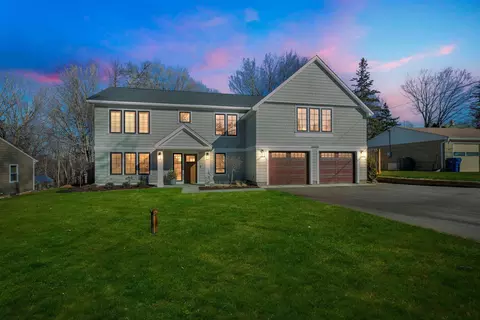 18600 Highland Ave, Wayzata, MN 55391