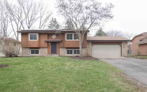 9901 Yalta St NE, Circle Pines, MN 55014