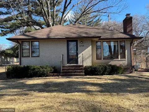 4740 Twin Lake Ave, Brooklyn Center, MN 55429