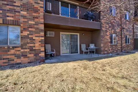 100 Kennedy Park Cir #103, Fergus Falls, MN 56537