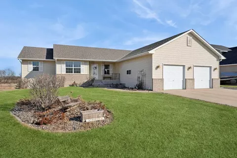 1815 11th St NE, Buffalo, MN 55313