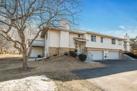 602 E 143rd St, Burnsville, MN 55337