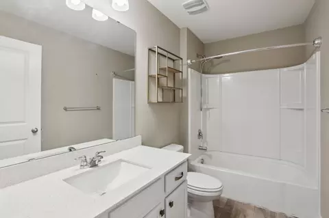 Bath - 7295 Parson Ct NE, Otsego, MN 55330 photo 2 of 3