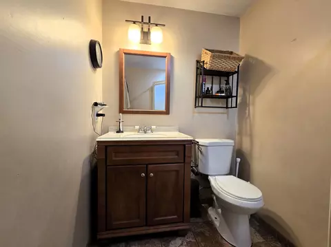 Bath - 5751 16th Ave SE, Saint Cloud, MN 56304 photo 4 of 4