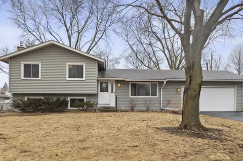 2103 E 115th St, Burnsville, MN 55337