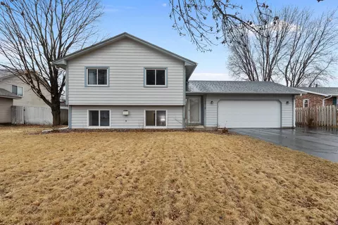 12212 Partridge St NW, Coon Rapids, MN 55448