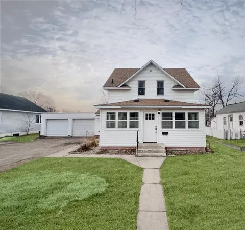 1015 1st St SE, Wadena, MN 56482