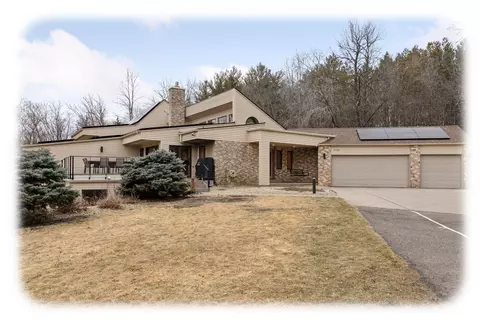 5739 Juneau Ln N, Plymouth, MN 55446