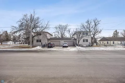 1333 6th Ave N, Moorhead, MN 56560