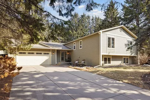 1279 Tamberwood Trl, Woodbury, MN 55125
