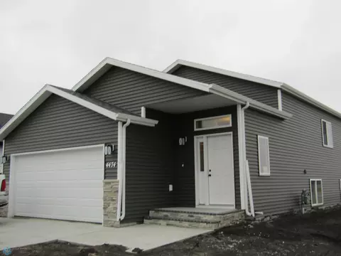 4474 19 St S, Moorhead, MN 56560