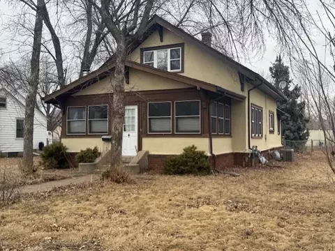 125 3rd St NE, Osseo, MN 55369