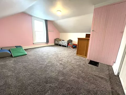 Bedroom - 325 2nd Ave NW, Plainview, MN 55964 photo 2 of 2