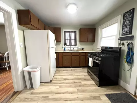 Kitchen - 325 2nd Ave NW, Plainview, MN 55964 photo 2 of 3