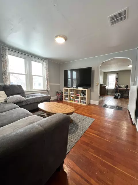 Living - 325 2nd Ave NW, Plainview, MN 55964 photo 2 of 2