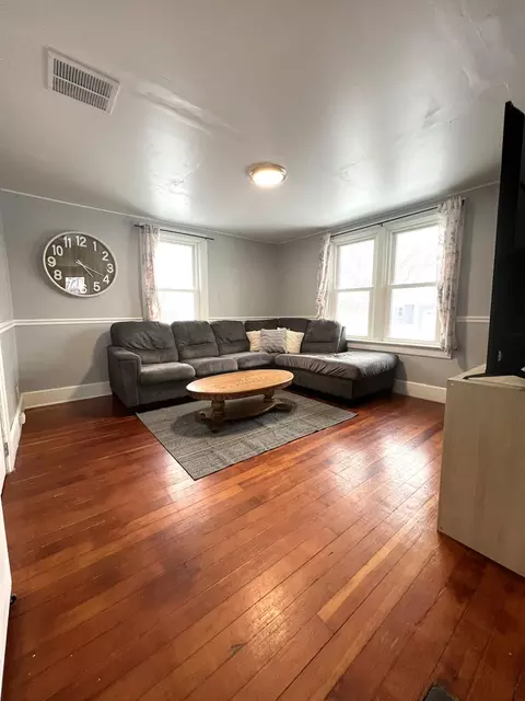 Living - 325 2nd Ave NW, Plainview, MN 55964 photo 1 of 2