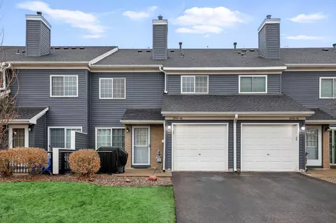 1850 Donegal Dr #10, Woodbury, MN 55125