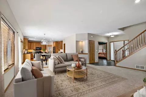 7267 Hidden Valley Cv S, Cottage Grove, MN 55016