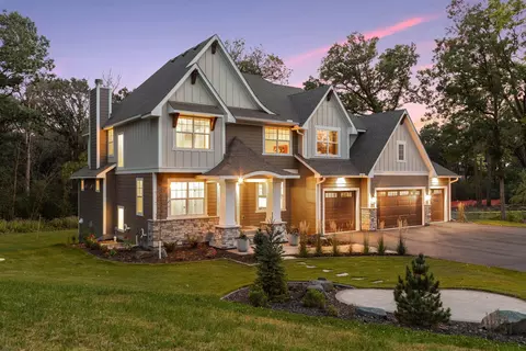 10 Sherwood Trl, Saint Paul, MN 55127