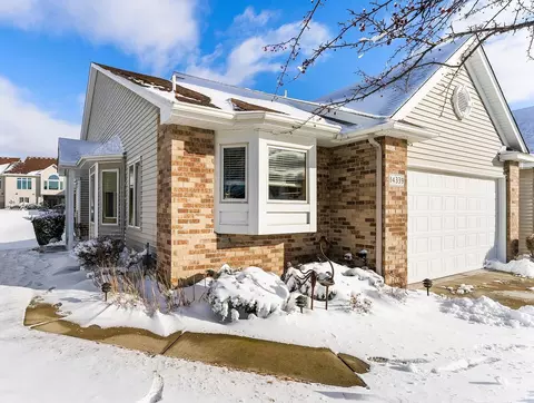 14339 Peninsula Point Dr, Savage, MN 55378