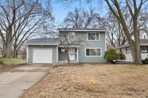 6911 46th Pl N, Crystal, MN 55428