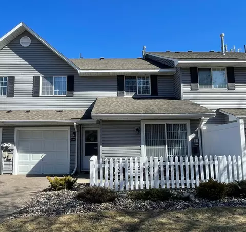 2591 Lockwood Dr, Mendota Heights, MN 55120