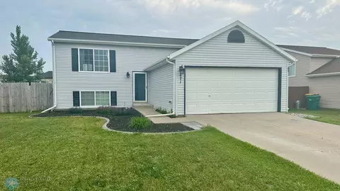 471 Maple Pointe Blvd, Mapleton, ND 58059 photo 4