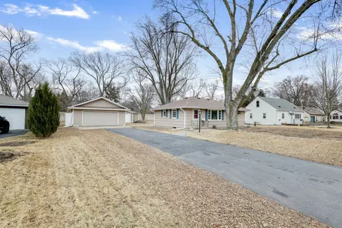 8701 Thomas Ave S, Bloomington, MN 55431