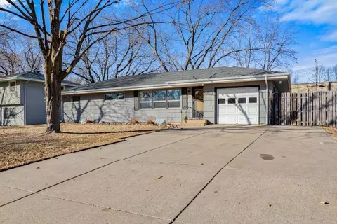 2800 65th Ave N, Brooklyn Center, MN 55430