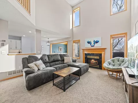 5464 Sanibel Dr, Hopkins, MN 55343