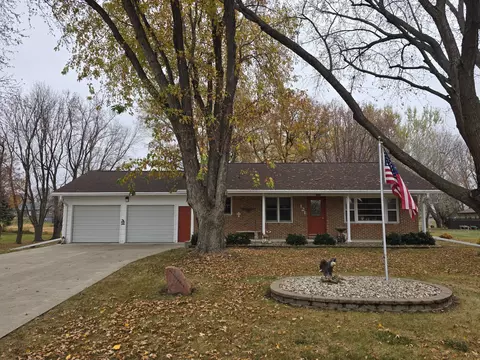 121 Main Ave N, Jasper, MN 56144