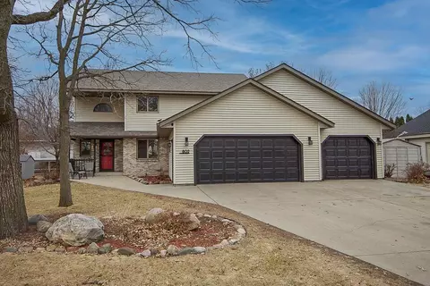 802 Sunwood Park Dr, Waite Park, MN 56387
