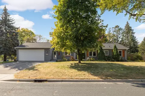 4501 Elmdale Rd, Golden Valley, MN 55422