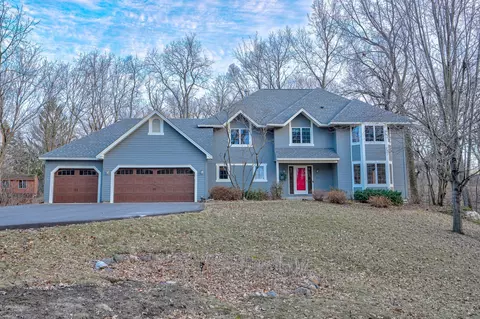 2111 Legion Ln N, Lake Elmo, MN 55042