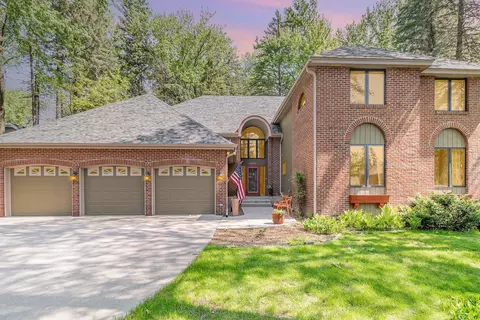 1581 Tamberwood Trl, Woodbury, MN 55125