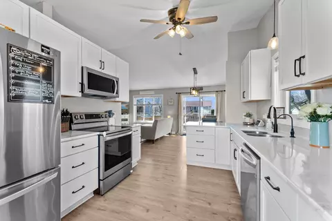9213 Florida Ave N, Brooklyn Park, MN 55445