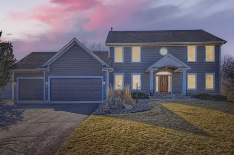 3756 Smithfield Curv, Woodbury, MN 55129