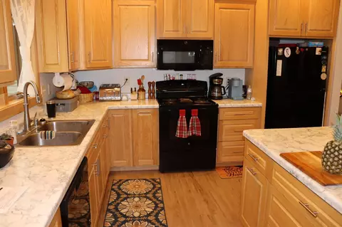 218 Thomas Dr, Rollingstone, MN 55969 photo 7