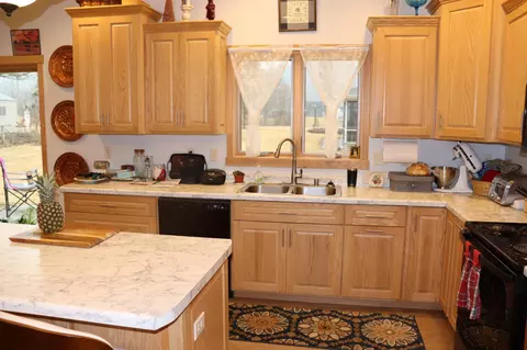 218 Thomas Dr, Rollingstone, MN 55969 photo 8