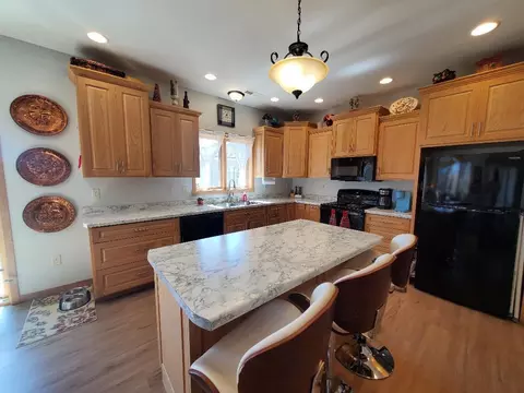 218 Thomas Dr, Rollingstone, MN 55969 photo 10