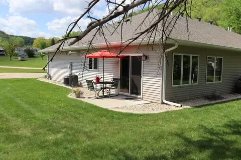 218 Thomas Dr, Rollingstone, MN 55969 photo 29