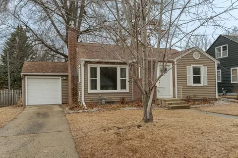 1207 9th Ave NW, Rochester, MN 55901