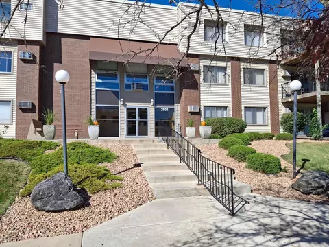 2801 Flag Ave N #305, New Hope, MN 55427