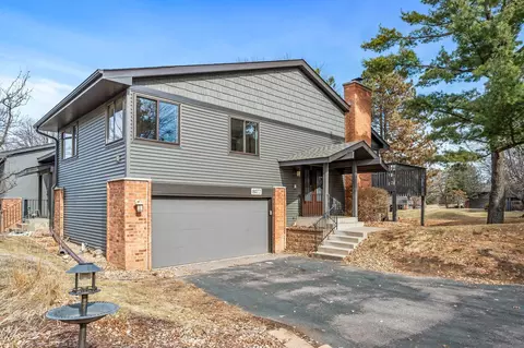 8077 Timber Lake Dr, Eden Prairie, MN 55347