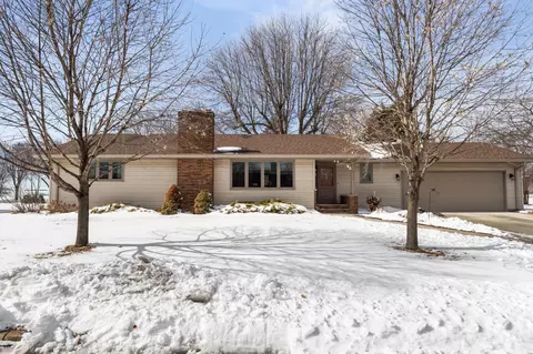 911 9th St, Gaylord, MN 55334